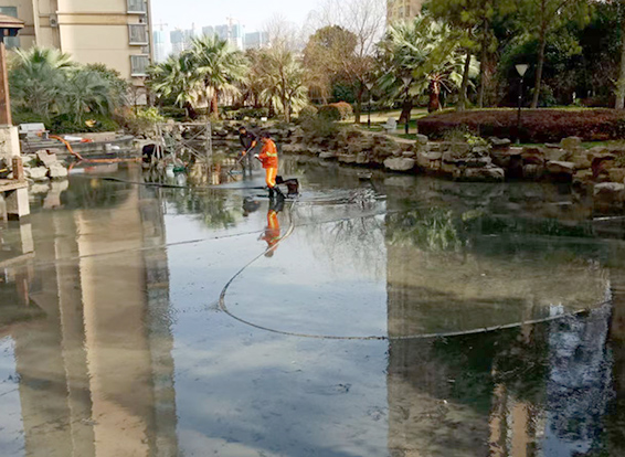 石景山景观池淤泥清理