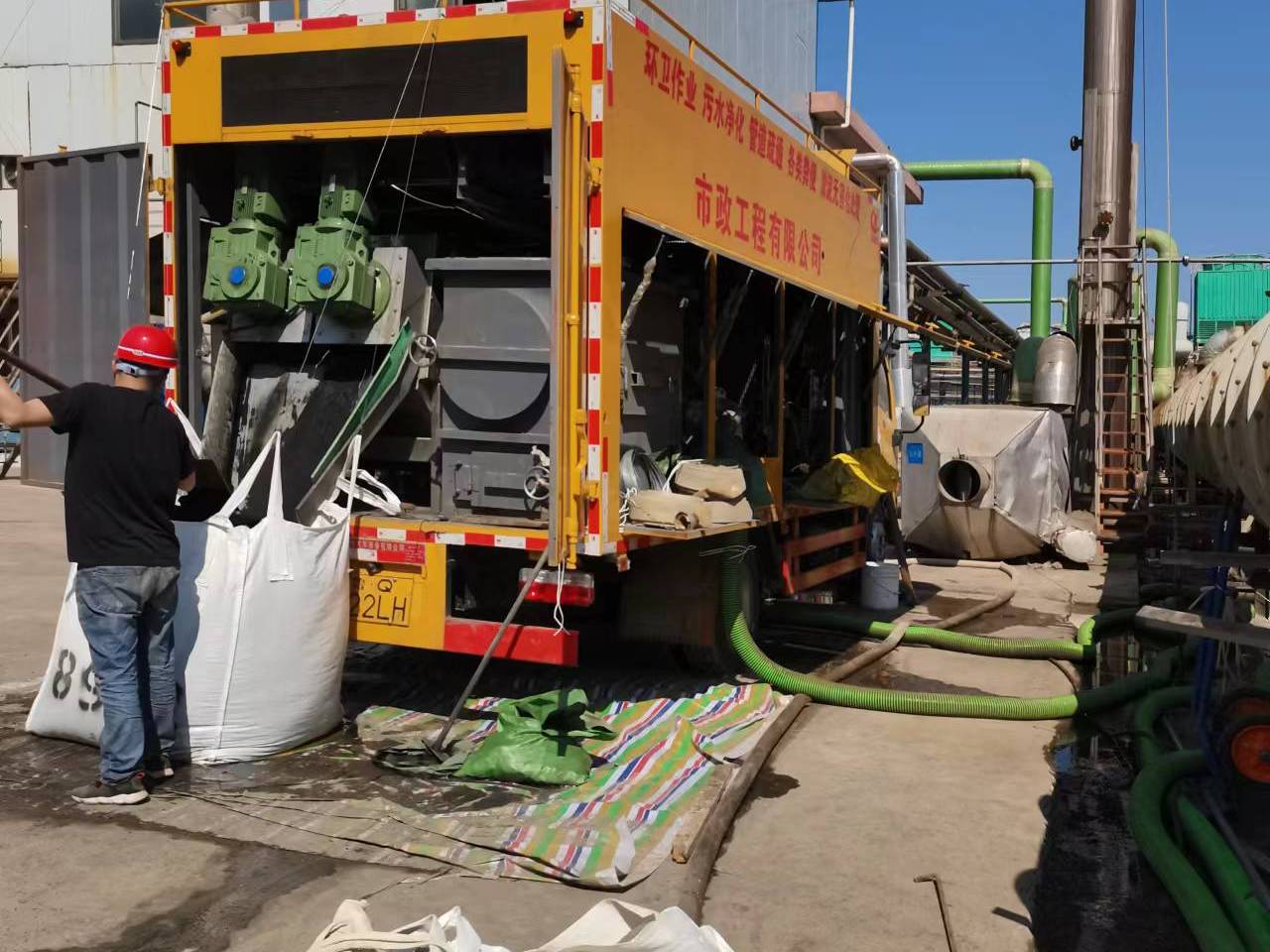 石景山淤泥压干处理